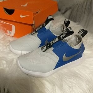 Nike flex runner size 9 c